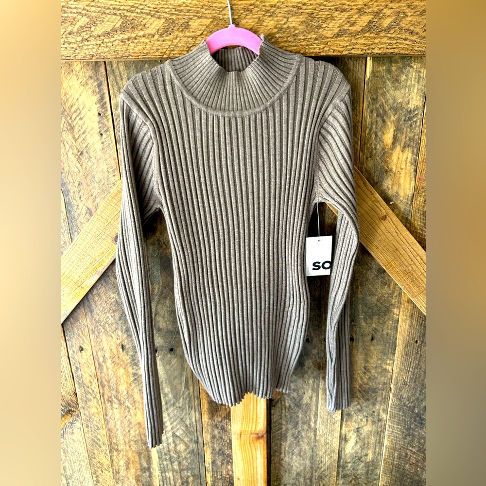New Women’s Mock Neck Sweater
